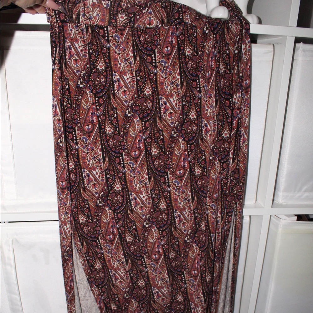 Two split maxi skirt!